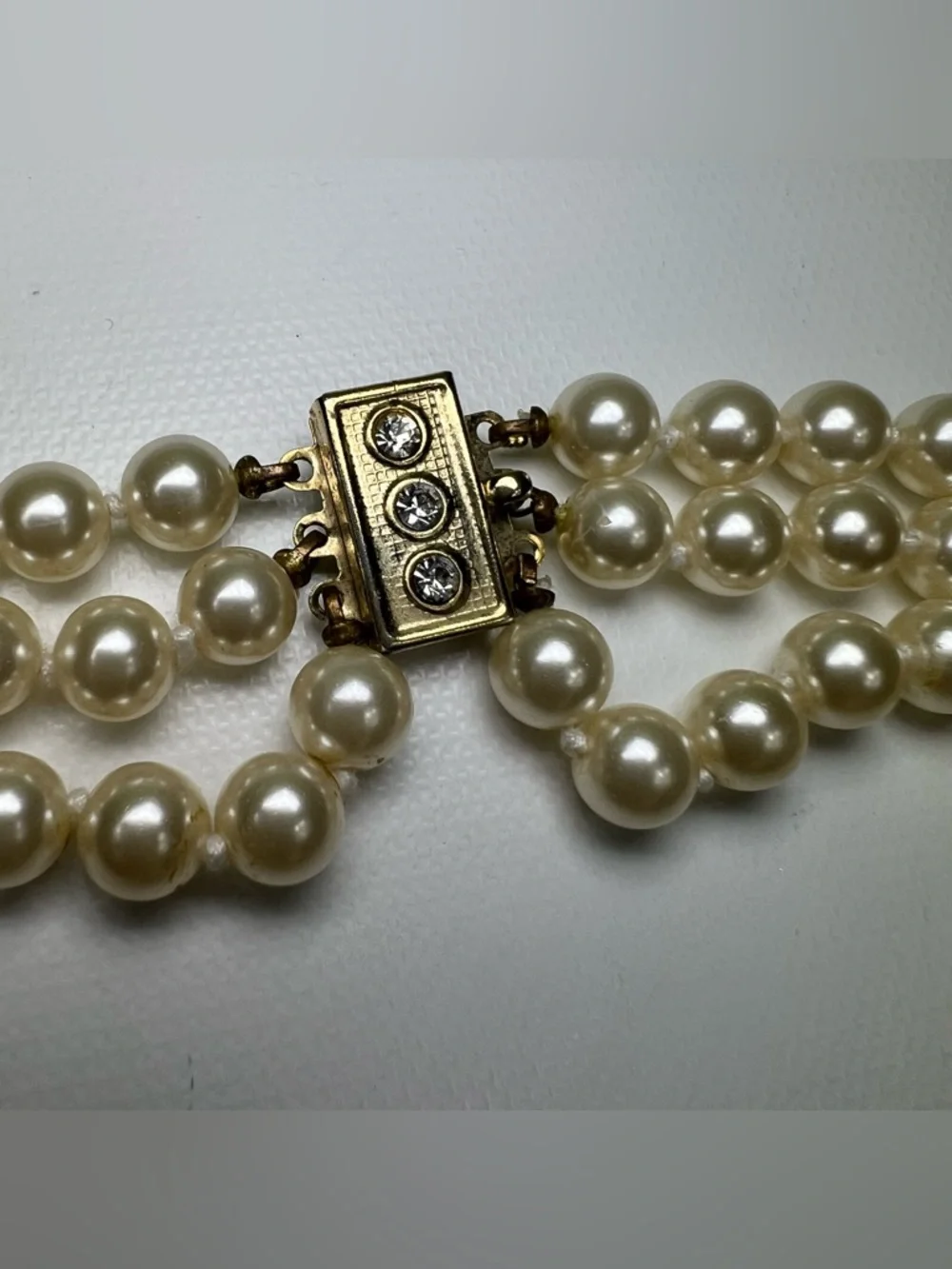 Vintage Faux Pearl Beaded 3 Strand Choker Necklace - Rhinestone Gold Tone Bridal - Picture 4 of 6